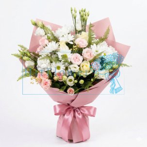 Букет цветов из: Розы, Лизиантусы и Хризантемы